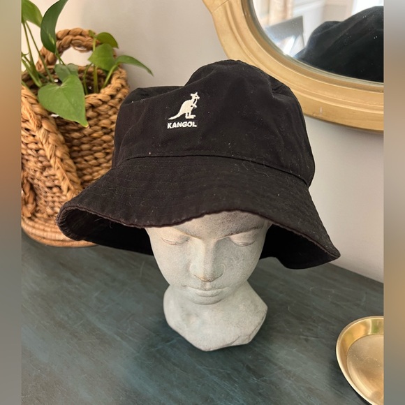 KANGOL black canvas bucket hat - Picture 1 of 5